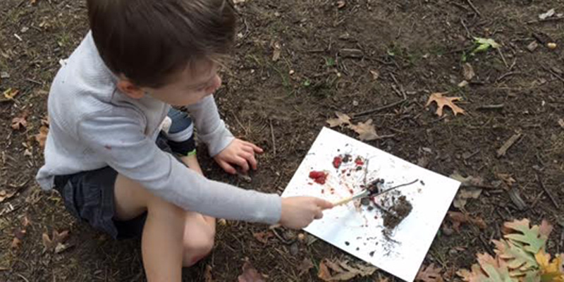 ONLINE_Creating-Art-With-Paint-Made-From-Nature-Supplies